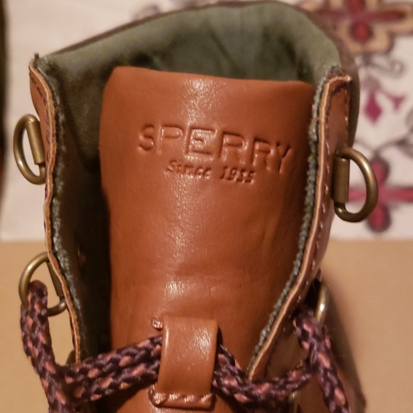 Boots - Picture 4 of 5